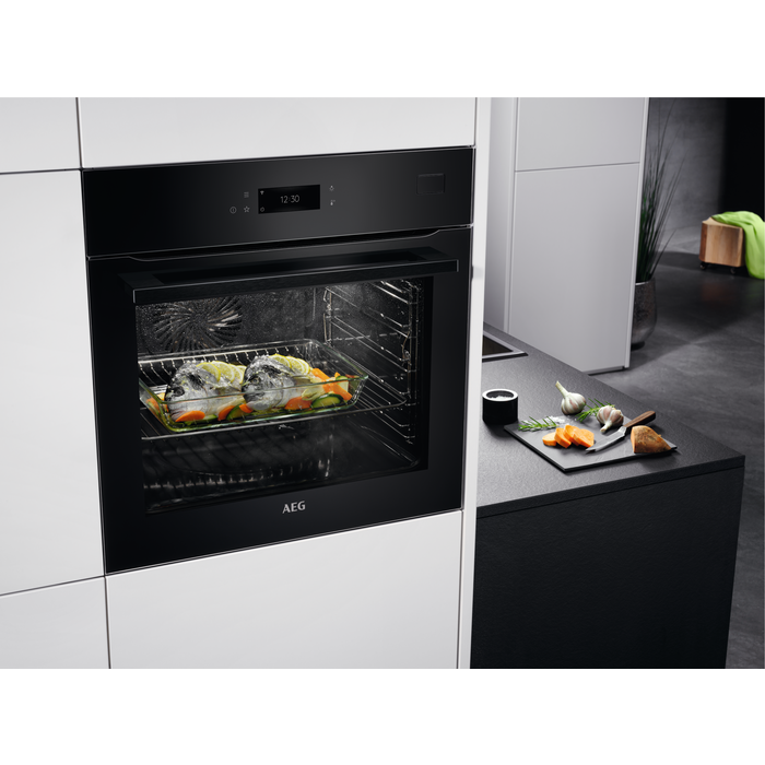 AEG - Pyrolytic oven - BSE778380B