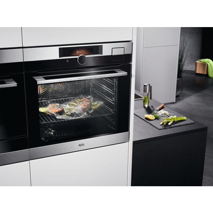 AEG - Steam oven - BSK892330M